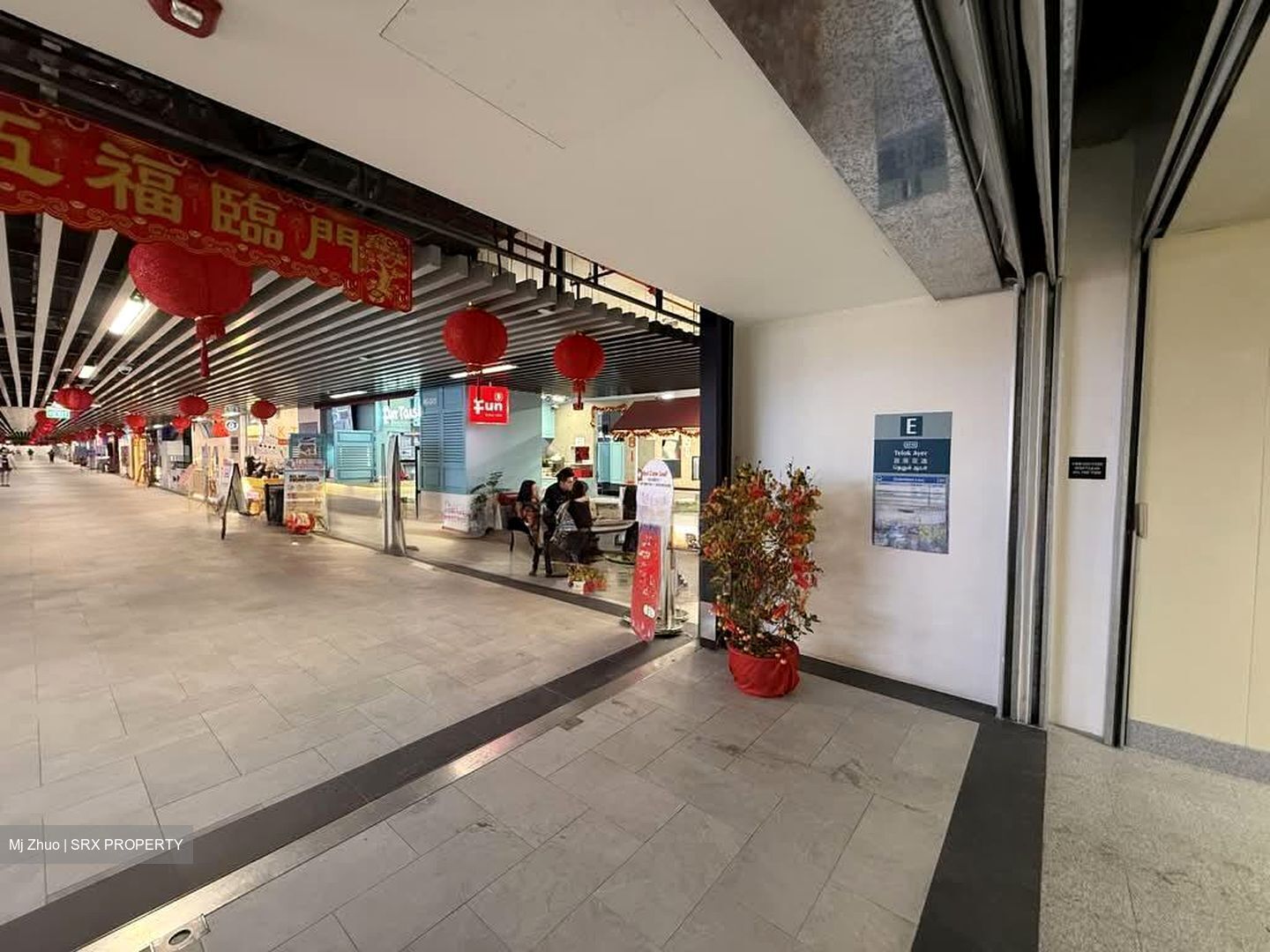 Club Street (D1), Retail #540169961